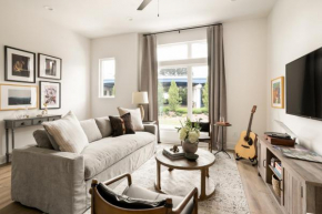 Roxanne by AvantStay Stunning Townhouse in Great Location in Nashville
